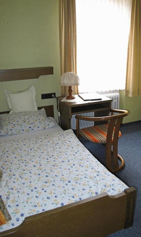 ホテルAltes Tor ボッパルト 部屋 写真